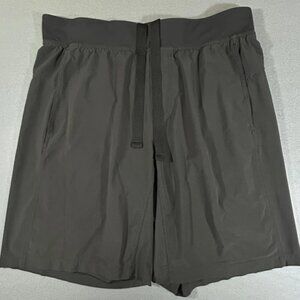Lululemon Men's Shorts Size XL Black Gym Activewear Pockets